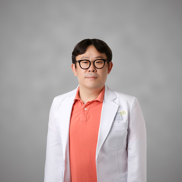 Medical Specialist in Internal Medicine
            Gwang-hyeok Park
            PROFILE
            • Hanyang University School of Medicine
            • Gastroenterology Division Specialist
            • Gastroenterology Subspecialist
            • Member, Korean Society of Gastrointestinal Endoscopy
            •The Korean Society of Digestive Endoscopy
            Publication Director portrait